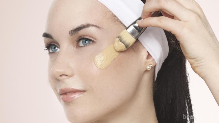 Stick Concealer 80 Ribuan Ini dapat Menyempurnakan Tampilan Kulitmu di Depan Kamera