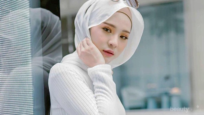 Tampil dengan Ragam Pashmina, Ternyata Ini Model Hijab yang Lagi Populer Banget di Malaysia!