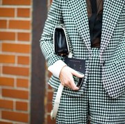 Besok Senin, Style ke Kantor Ini Bisa Jadi Pilihan Biar Kerja Makin Kece!