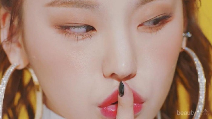 Ladies, Simak 5 Cara Pakai Liptint agar Secantik Idol Korea!