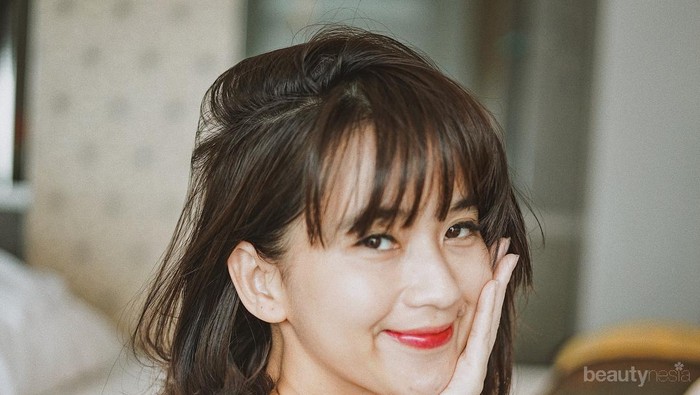 Enggak Hanya Bikin Rambut Makin Kece, Gaya Rambut Ini Bisa Sembunyikan Rambut Ekor Bebek yang Mengganggu!