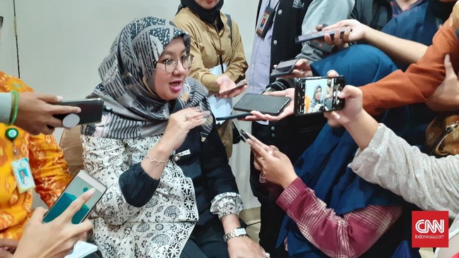 Angka vaksinasi covid-19 harian Indonesia diperkirakan turun 200 ribu-350 ribu per hari pada April mendatang imbas embargo vaksin di India.