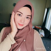 Mau Terlihat Lebih Tirus? Para Pemilik Pipi Chubby, Ini Nih Warna Hijab yang Wajib Kamu Miliki!