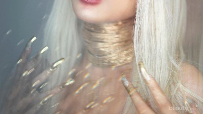 Mau Makeup Halloween Karakter Zodiak? 5 Produk Ini Wajib Kamu Pakai!