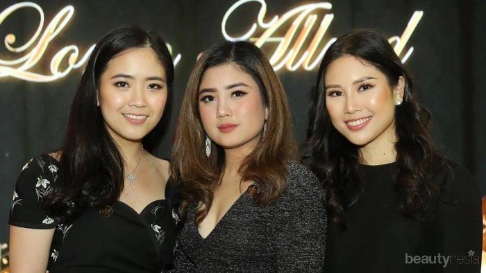 Kompaknya Angela Tanoesoedibjo dengan Tiga Adiknya yang Tak Kalah Menawan