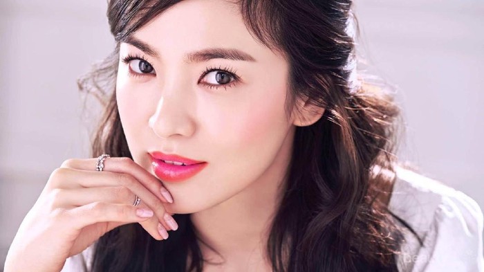 7 Selebriti Ini Jadi Ikon Kecantikan Korea! Siapa yang Paling Cantik Menurut Kamu?