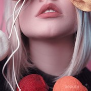 Ladies, Ini 4 Cara Mudah Bikin Warna Lipstik Tahan Seharian
