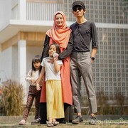 Super Kompak, Begini Gaya Fashion Keluarga Tria The Changcuters