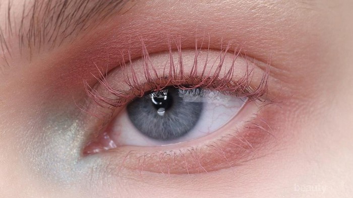 Cari Tahu Tentang Serba Serbi Tren Nude Eyelashes Yuk!