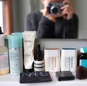 Ingin Kosmetik Preloved yang Kamu Jual di Media Sosial Cepat Laku? Simak Tipsnya yuk!