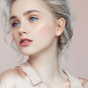 Ladies, Kenalan yuk dengan Tren Honey Skin yang Bening Seperti Artis Korea