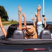 Ladies, Ini Tips Sewa Mobil Saat Traveling