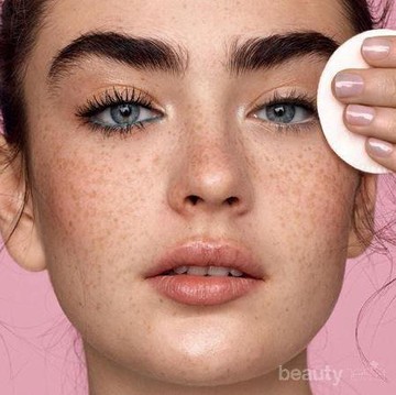 3 Langkah Mudah Hapus Maskara Waterproof Tanpa Merusak Bulu Mata