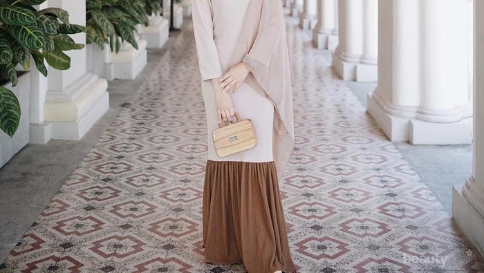 Beberapa Warna Hijab Ini Cocok Banget Digunakan ke Kondangan Tanpa Kesan Berlebihan