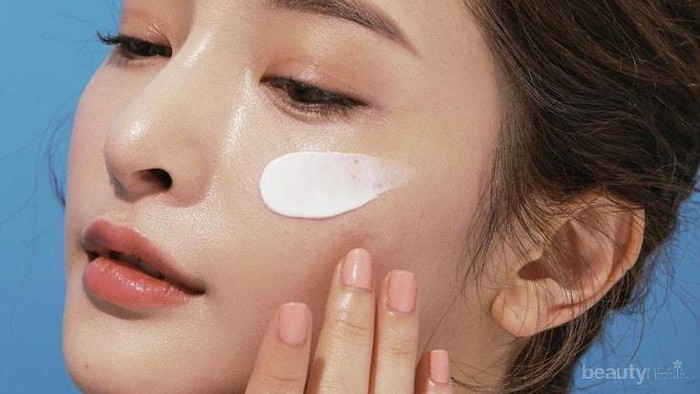Ladies, Ini Dia Rutinitas Skincare Sebelum Menggunakan Makeup yang Wajib Kamu Ketahui!