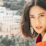 Tidak Hanya Cantik, 5 Artis Indonesia Juga Pintar Lho Ladies!