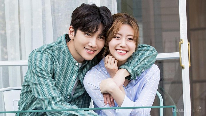 Menurut Kalian, Kalau Lagi Jalan Sama Pasangan yang Bayarin Lebih Baik Cowok Atau Sebaliknya?