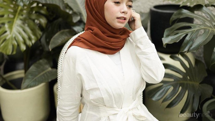 Tetap Nyaman di Siang Hari, Hijabers Bisa Gunakan Jilbab Adem Ini
