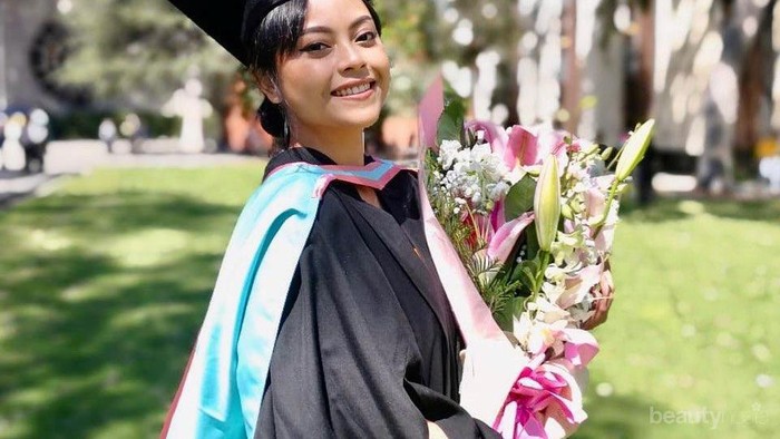 Potret Bahagia Sakina Tama, Anak Wishnutama yang Baru Saja Wisuda
