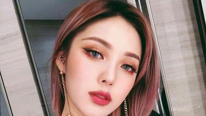 Biar Tampil Segar, Ikuti Tutorial Make Up Coral Ala Pony Syndrome Berikut, Yuk!