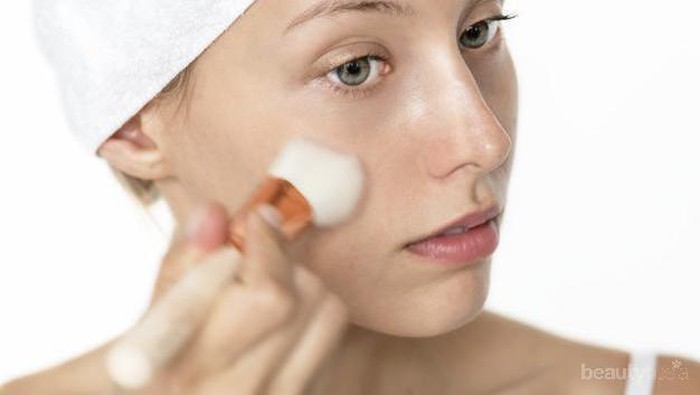 Pilih Liquid, Cream, atau Stick Concealer? Pertimbangkan Dulu yang Pas Buatmu!