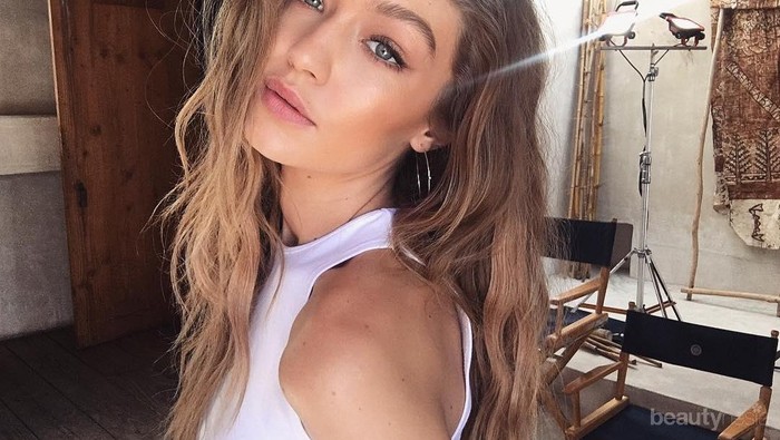 Selamat Tinggal Mata Panda! Berikut 5 Rekomendasi Eye Cream Terbaik untuk Kamu!