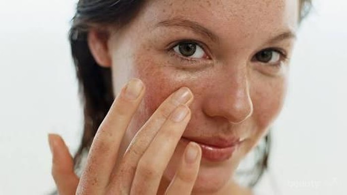 Duh, Ngeri! Begini Bahaya Krim Pemutih Abal-Abal Untuk Kulit dan Tubuh!