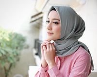 Hijabers Wajib Tahu! Ternyata Ini Dia Warna Hijab Yang Paling Disukai ...