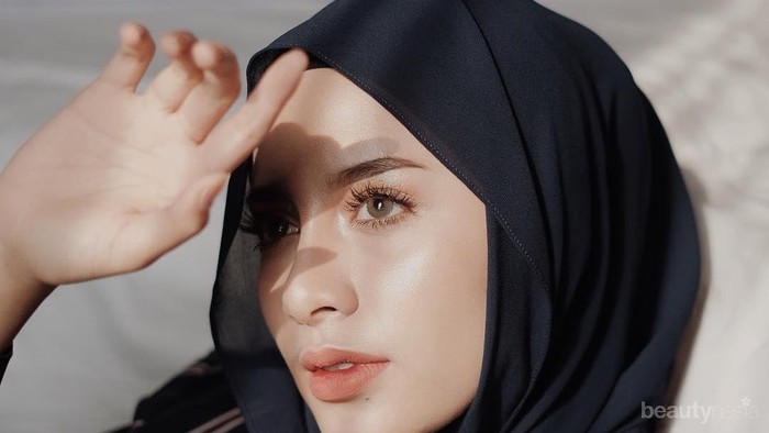 Sering Kamu Pakai, ternyata Begini Sejarah Munculnya Hijab Pashmina