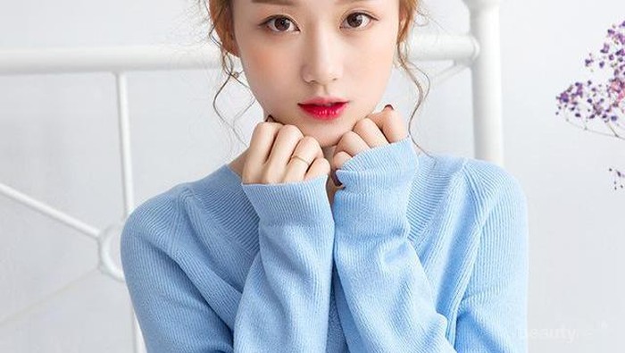 Jangan Pernah Melakukan Hal Ini Lagi, Ternyata Bisa Menimbulkan Jerawat di Wajah!