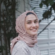 Ladies Tau Gak Sih? Warna-Warna Hijab Berikut Ternyata Malah Bikin Wajahmu Kusam Lho! Duh...