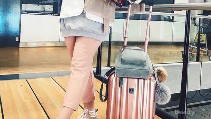 Nyaman dan Fashionable, Padu Padan Style Hijab untuk Gaya Traveling Ini Wajib Kamu Coba