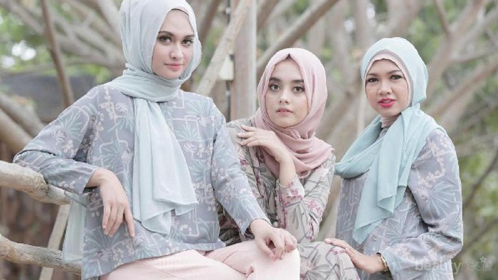 Wah, Merek Hijab Berikut Ternyata Favorit Para Cewek Indonesia Lho! Kamu Sudah Punya Belum? Wah, Merek Hijab Berikut Ternyata Favorit Para Cewek Indonesia Lho! Kamu Sudah Punya Belum?