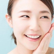 Apakah sabun wajah yang memiliki butiran scrub boleh dipakai setiap hari?