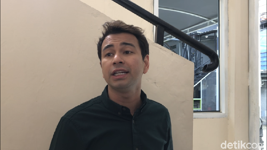 Siapa bilang cinta pertama Raffi Ahmad Laudya Cynthia Bella?