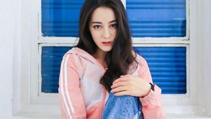 Pakai 5 Produk Terbaik Ini dan Segera Lihat Perubahannya Pada Kulit Bruntusan Kamu!