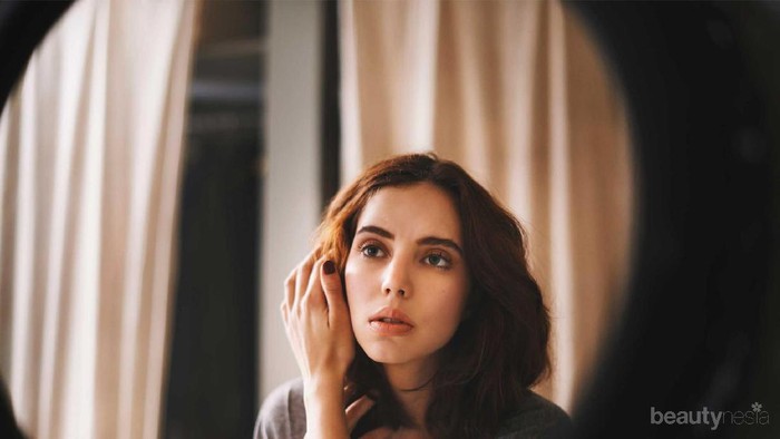 Ladies, Inilah 4 Hal yang Perlu Diketahui oleh Kamu yang Berpori-pori Wajah Besar!