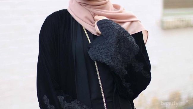 Atasan Model Kimono yang Lagi Hits dan Banyak Jadi Pilihan Atasan Model Kimono yang Lagi Hits dan Banyak Jadi Pilihan