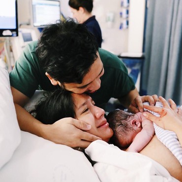 Selamat, Acha Sinaga Melahirkan Anak Pertama di Australia