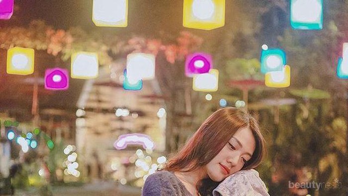 Momong Anak Tercinta, Begini Potret Keibuan Anissa Aziza