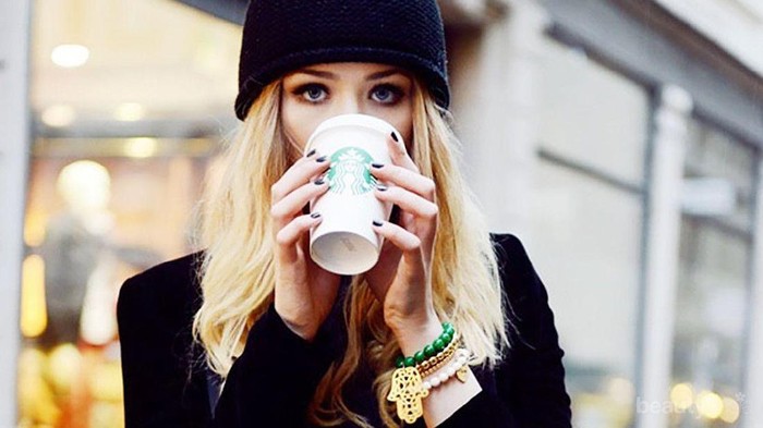 Ladies, Ini Mitos Atau Fakta Sih?? Katanya Minum Kopi Setiap Hari Bisa Bikin Gigi Kuning??? Ladies, Ini Mitos Atau Fakta Sih?? Katanya Minum Kopi Setiap Hari Bisa Bikin Gigi Kuning???
