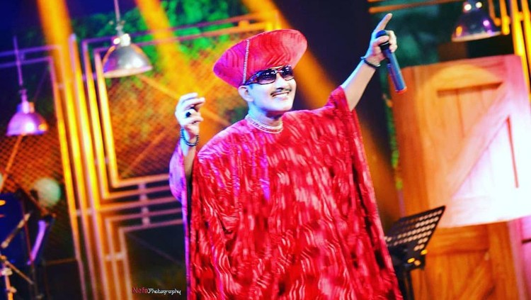 Penyanyi dangdut dan melayu Rama Aiphama tutup usia. Selama kariernya, Rama Aiphama dikenal sebagai penyanyi yang memiliki gaya berpakaian khas.