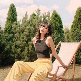 7 Trik Padu Padan High Waisted Pants untuk Tubuh Mungil ala Sonia Eryka