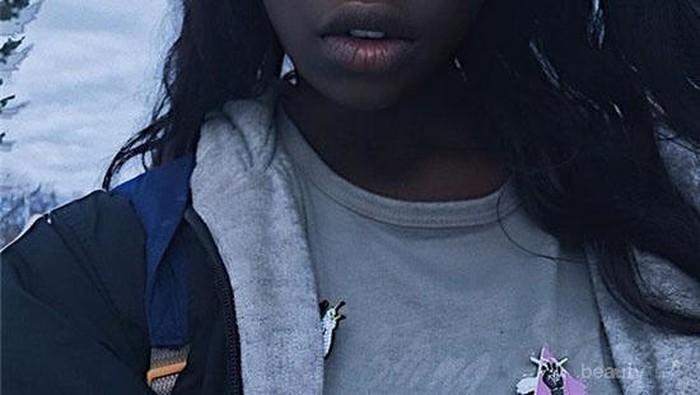 Kenalan dengan Lolita Makuey, Model Cantik dengan Kulit Hitam Mempesona