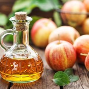 3 Cara Menggunakan Cuka Apel Untuk Perawatan Wajah, Bisa Dibuat Toner Hingga Scrub!