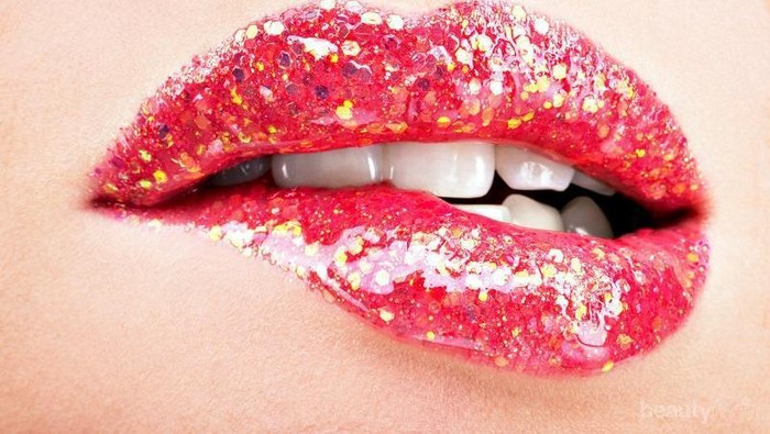 5 Tren Makeup Bibir yang Unik, Sudah Pernah Coba? 5 Tren Makeup Bibir yang Unik, Sudah Pernah Coba?