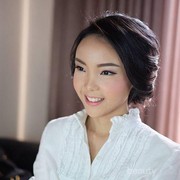 Tak Perlu Selalu Make Up Tebal, Ini Alasannya Make Up Natural Lebih Baik Bagi Mempelai Wanita