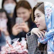 Wow, Suzy Miss A Pakai Hijab Buatan Bandung Lho!