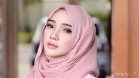 Meski Tertutup, Ini Dia Tips Perawatan Rambut Bagi Para Hijabers ...