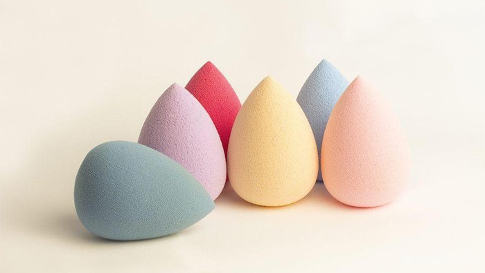 Beli Beauty Blender Bikin Kantong Bolong? Mending Cobain 5 Beauty Sponge yang Lebih Terjangkau Ini!